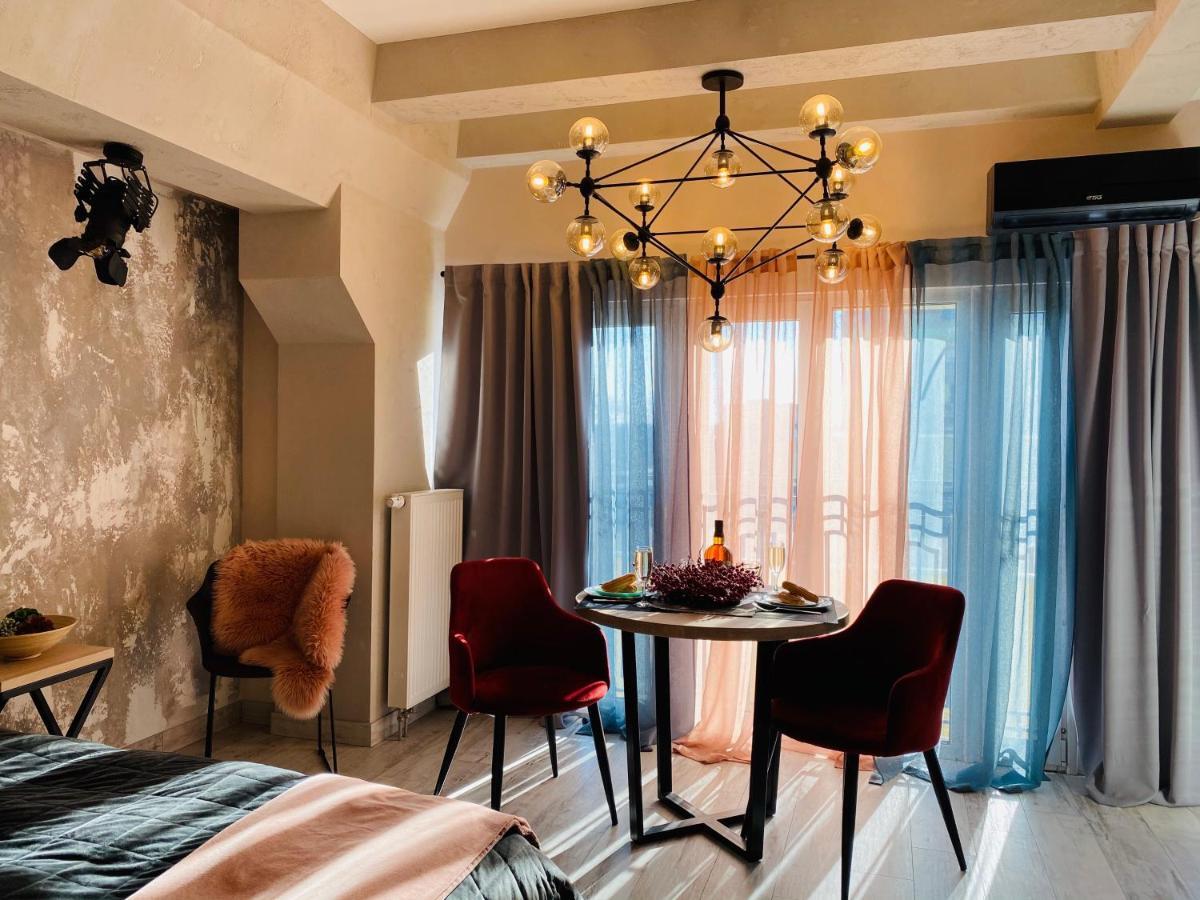 Studio Lux Loft On Victory Street In The City Center 文尼察 外观 照片